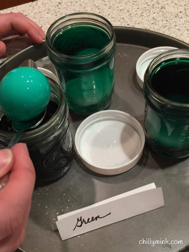 CM Coloring Eggs Green Fotor