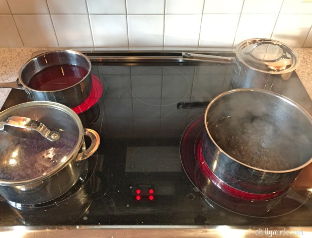 CM Coloring Eggs on Stove _Fotor